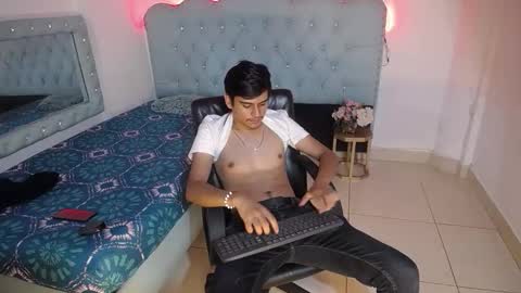 Charlie online show from September 28, 4:43 am
