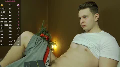 Snapshot of charlie_smiley chatting on December 27, 5:42 am Charlie Smiley online show from December 27, 5:42 am