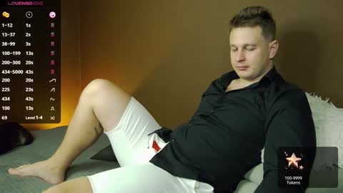 Snapshot of charlie_smiley chatting on September 28, 1:36 am Charlie Smiley online show from September 28, 1:36 am