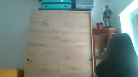 charly online show from February 18, 11:30 am