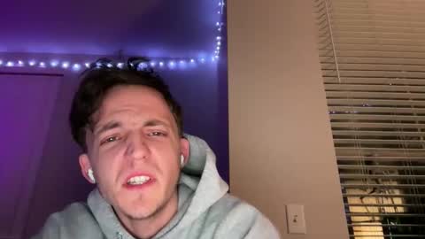 chatmatt69 online show from December 18, 3:57 am