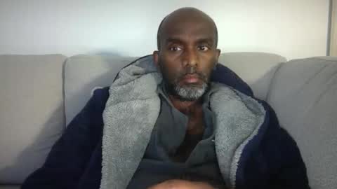 chenthu1979 online show from April 19, 11:31 am