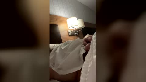 chiguy365 online show from April 12, 9:11 am