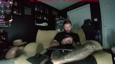 Chillinthemosttt online show from November 18, 3:21 am