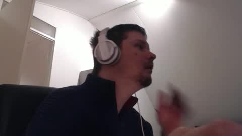 chillzonecam online show from February 16, 6:17 pm