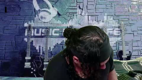 Enrique online show from January 1, 6:15 am