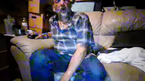 Snapshot of chippy70 chatting on October 11, 4:16 am chippy70 online show from October 11, 4:16 am