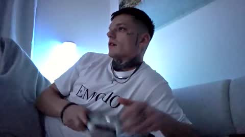 chiroh31 online show from November 21, 11:37 pm