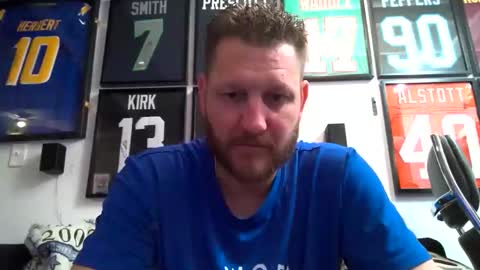 chitownstud84 online show from February 13, 5:57 am