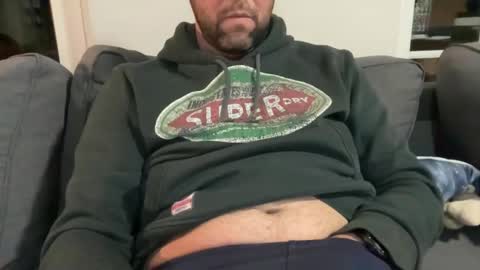 Snapshot of chris13abcd chatting on December 31, 12:00 am chris13abcd online show from December 31, 12:00 am