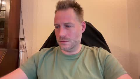 Chris online show from December 11, 7:43 am