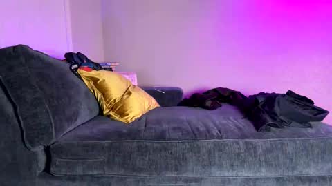 chris_senpai online show from February 18, 3:48 am