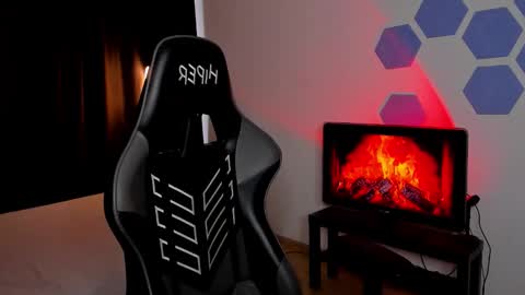 Chris Tyson online show from November 25, 7:10 am