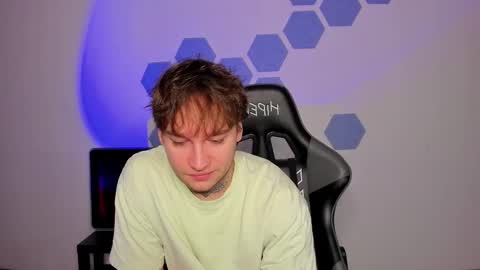 Chris Tyson online show from November 12, 7:36 am