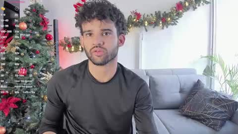 Snapshot of chrisandrew_ chatting on December 10, 4:38 pm Im Chirs IM MODEL INDEPENDT online show from December 10, 4:38 pm