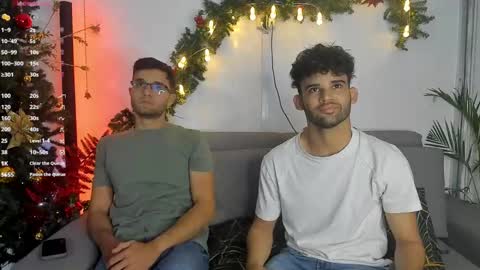 Snapshot of chrisandrew_ chatting on December 31, 3:01 am Im Chirs IM MODEL INDEPENDT online show from December 31, 3:01 am