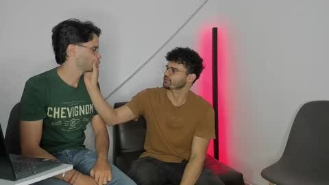 Im Chirs IM MODEL INDEPENDT online show from October 13, 2:28 am