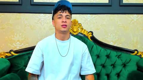 Chris online show from October 15, 11:40 am