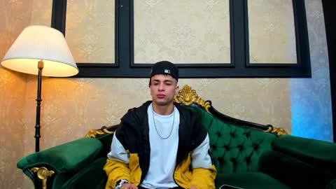 Chris online show from October 9, 11:15 am