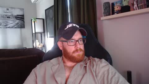 chrismg89 online show from October 6, 8:24 pm