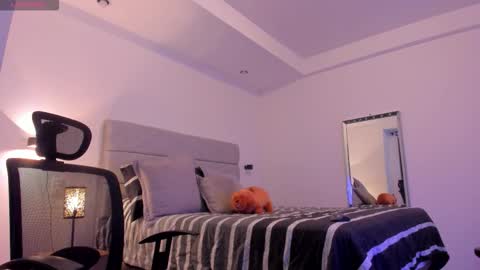 chrismorgan24 online show from October 26, 1:51 am