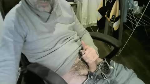 chrisprngr online show from January 7, 11:26 am