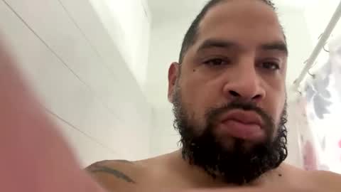 chrisr4203 online show from April 23, 12:29 pm