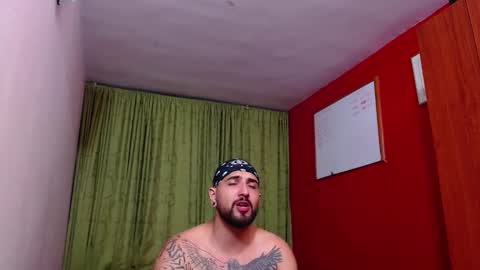 Snapshot of chriss_james chatting on January 30, 2:49 am chriss_james online show from January 30, 2:49 am