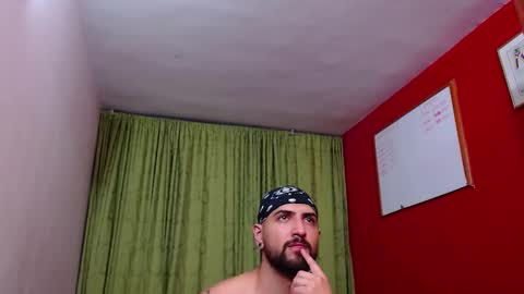 Snapshot of chriss_james chatting on January 31, 2:04 am chriss_james online show from January 31, 2:04 am