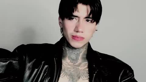 CHRIS  INDEPENT MODEL online show from November 1, 12:04 am