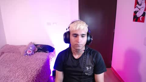 Christian Wang online show from March 9, 8:58 pm