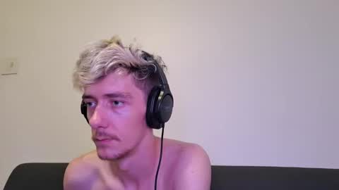 Christopher online show from November 25, 11:51 pm