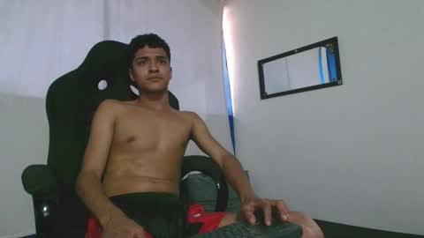 Christopher online show from December 19, 9:01 pm