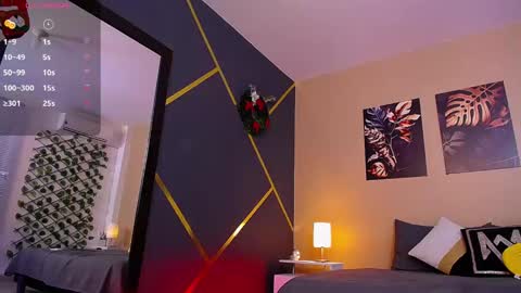 Christopher Black online show from December 18, 1:51 pm