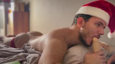 Christopher online show from December 10, 1:22 pm