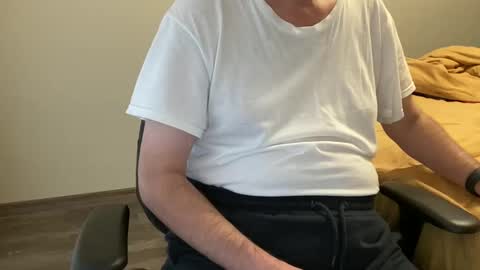 chubbybellylover321439 online show from October 17, 5:44 am