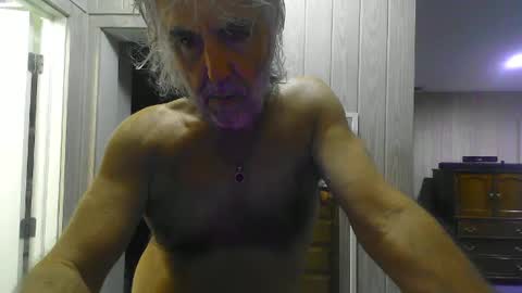 chuck354139 online show from December 15, 1:46 am