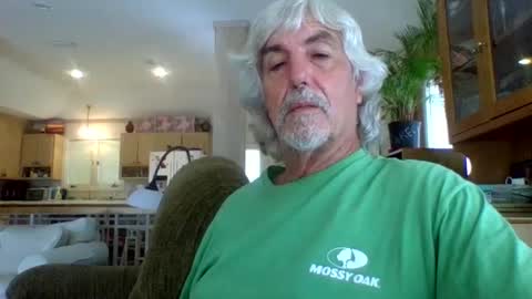 chuck354139 online show from October 5, 9:19 pm