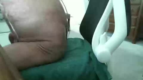 Snapshot of chuckw99 chatting on October 16, 9:34 pm CJ online show from October 16, 9:34 pm