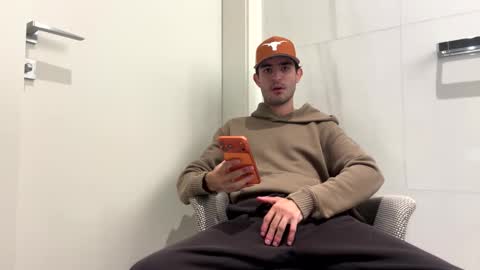 ckeefer96 online show from March 24, 9:41 pm