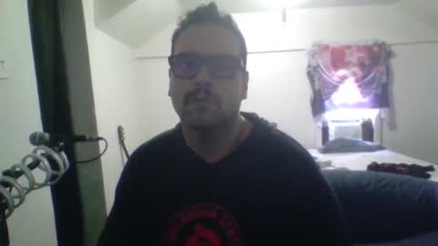 clark_kent1986 online show from May 16, 11:14 pm