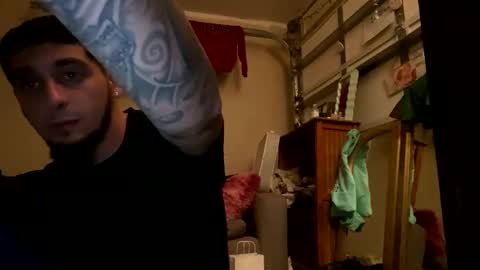 Snapshot of clarkshammer95 chatting on March 7, 2:04 am clarkshammer95 online show from March 7, 2:04 am