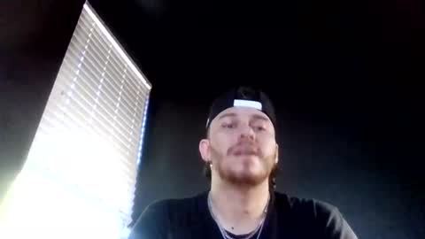 tallhungandcloudy online show from May 11, 1:18 am