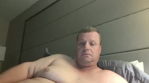 cmachen online show from October 16, 1:35 am