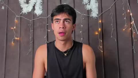 Cody Pipper online show from December 14, 12:33 am