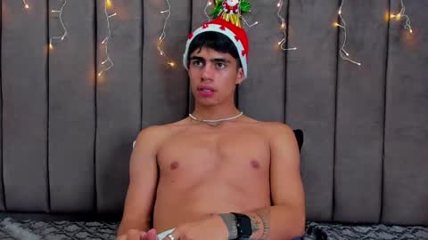 Cody Pipper online show from December 11, 3:58 am