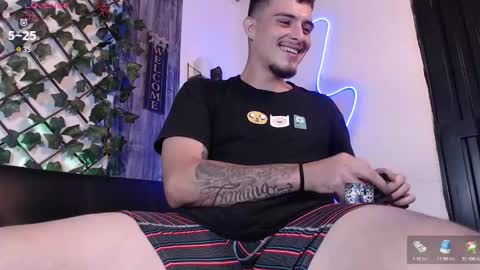 Snapshot of colby_scott chatting on March 1, 11:04 pm Colby Scott online show from March 1, 11:04 pm
