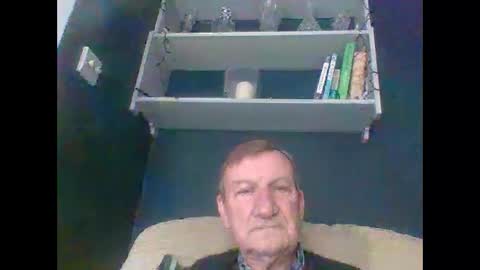 colinbeech online show from December 9, 12:31 pm