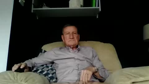 colinbeech online show from October 23, 12:19 pm