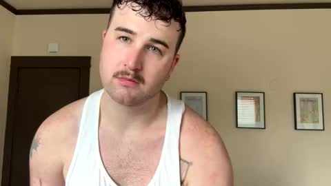 Snapshot of collegeboy417 chatting on December 20, 9:28 pm collegeboy417 online show from December 20, 9:28 pm
